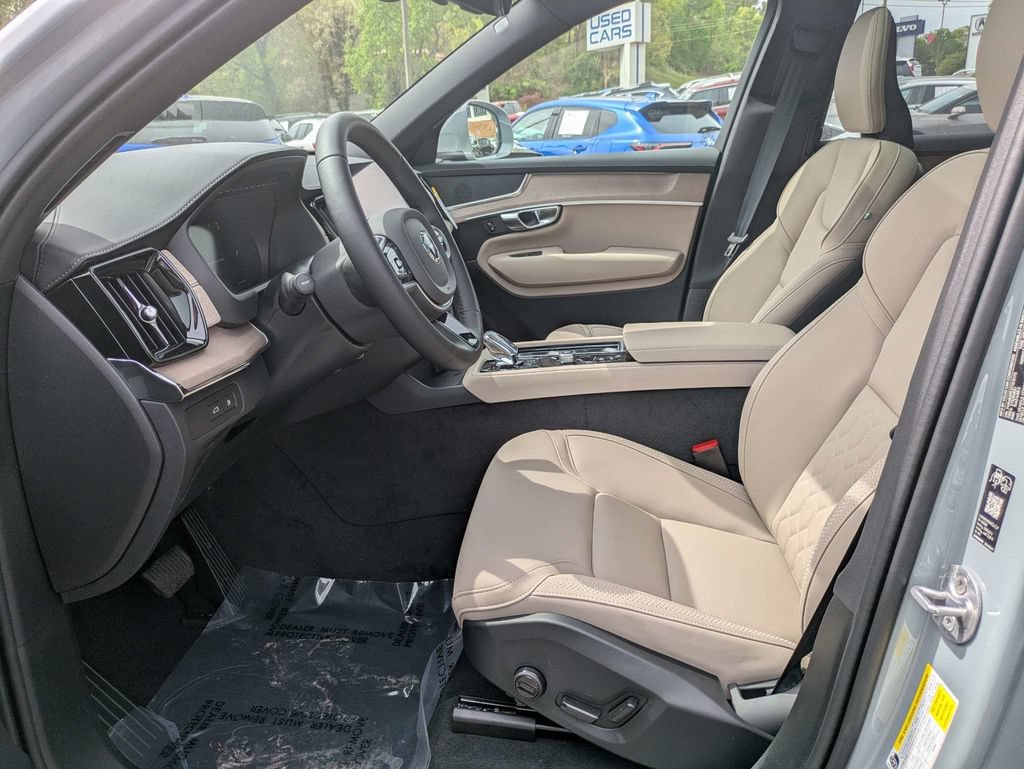 Used 2026 Volvo XC90 T8 Plus w/ Protection Package AWD/4WD image 23