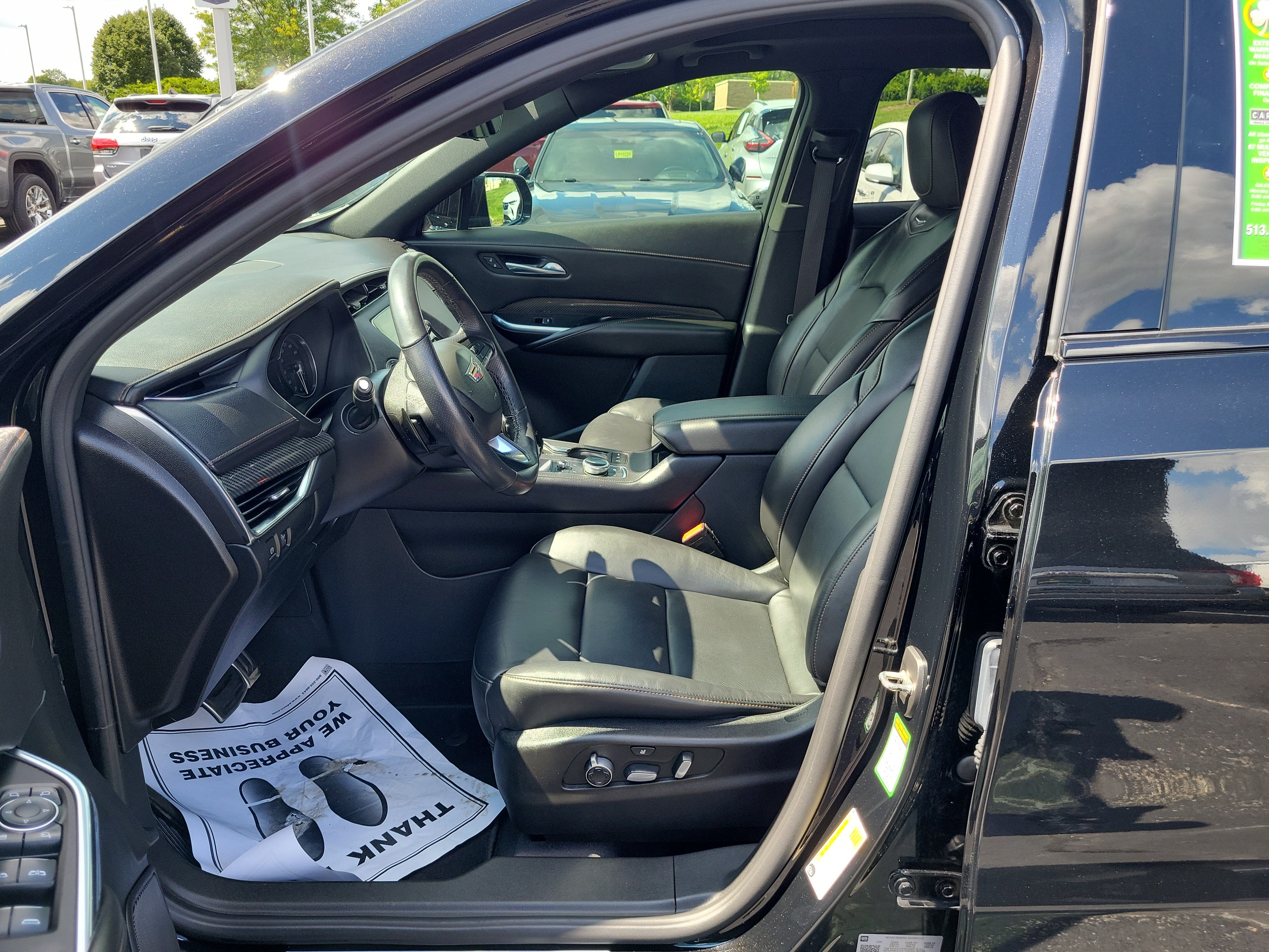 Used 2022 Cadillac XT4 Sport w/ LPO, ONYX Package AWD/4WD image 16
