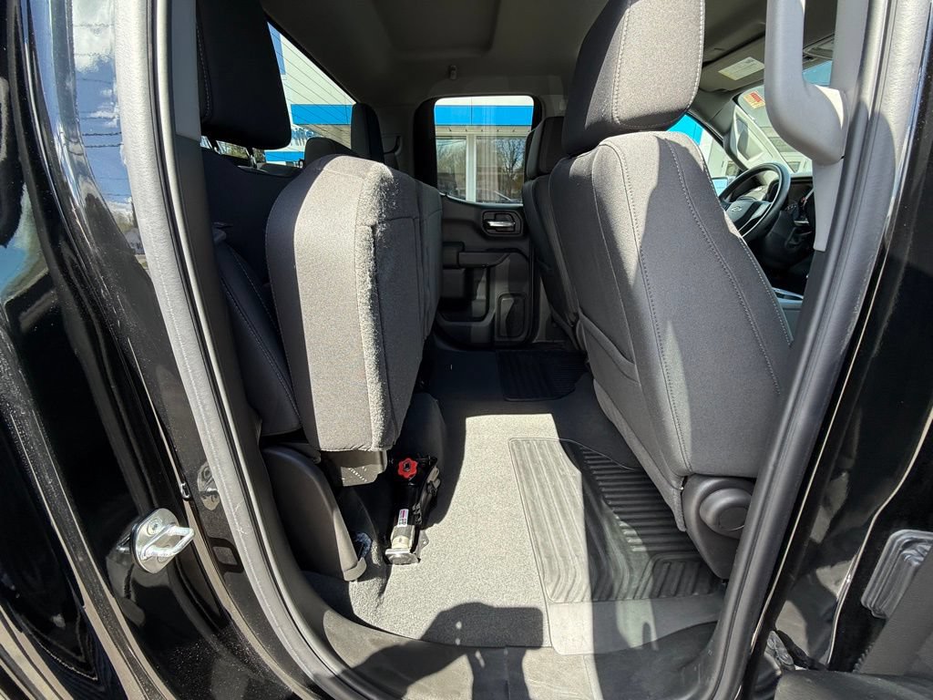 Used 2024 Chevrolet Silverado 1500 Custom AWD/4WD image 27