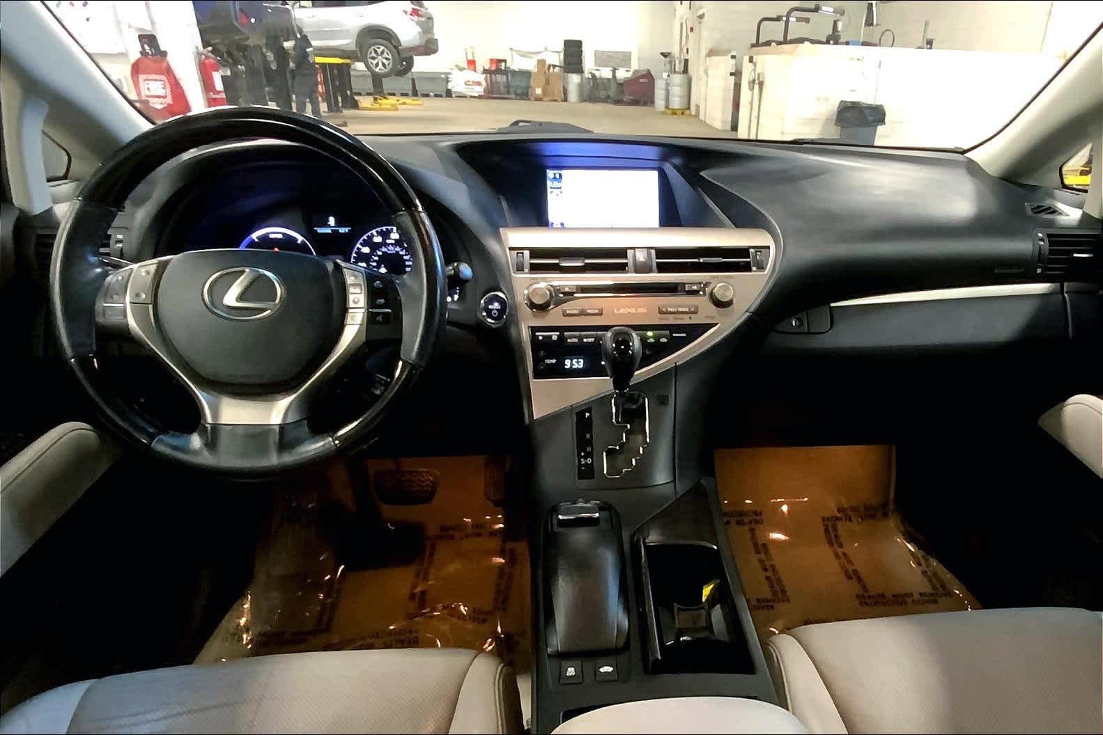 Used 2015 Lexus RX 450h AWD image 16