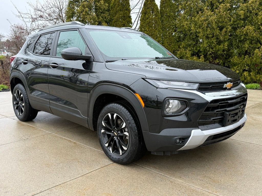 Used 2022 Chevrolet TrailBlazer LT w/ Convenience Package AWD/4WD image 1