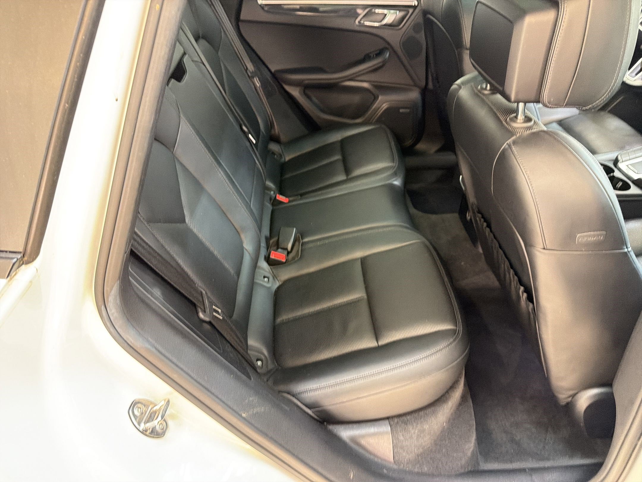 Used 2018 Porsche Macan AWD/4WD image 29