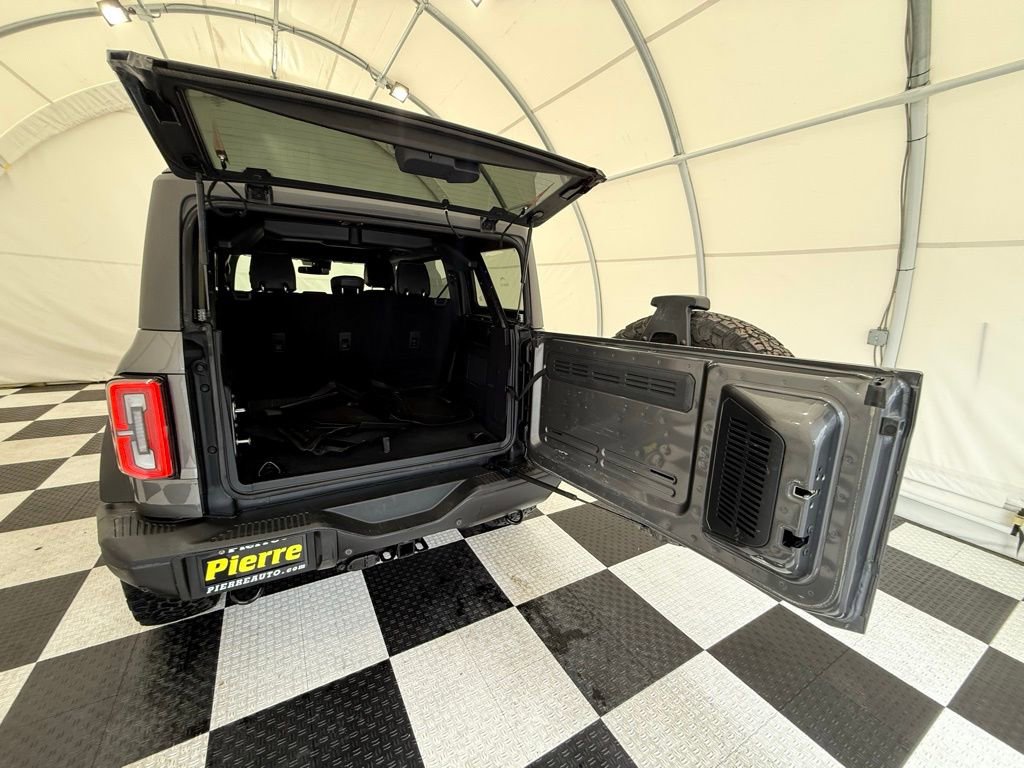 Used 2023 Ford Bronco Badlands image 4