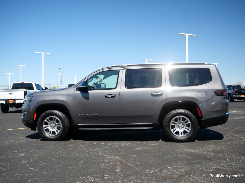 Used 2024 Jeep Wagoneer 4WD w/ HD Trailer Tow Package image 10