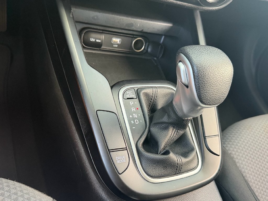 Used 2024 Kia Soul LX w/ Option Group 015 FWD image 24