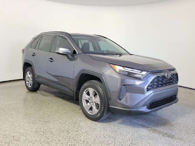 Used 2024 Toyota RAV4 XLE w/ Convenience Package FWD image 4