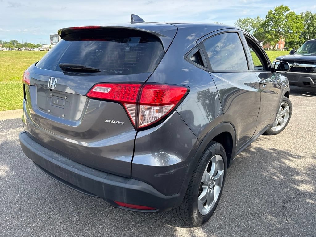 Used 2017 Honda HR-V LX image 9
