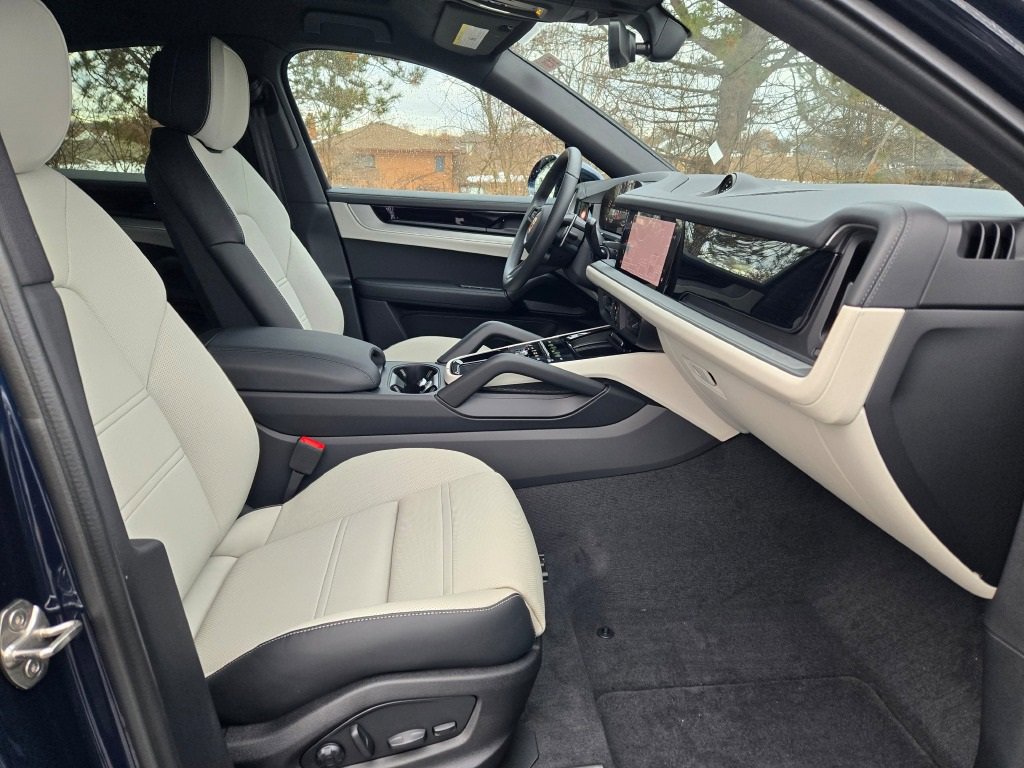 New 2026 Porsche Cayenne Coupe image 36