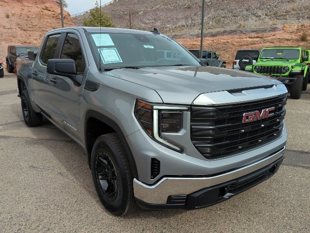 Used 2024 GMC Sierra 1500 Pro w/ Trailering Package image 3
