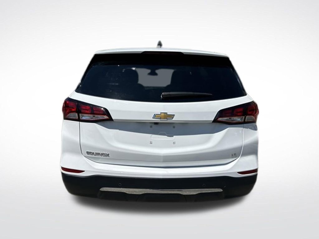 Used 2024 Chevrolet Equinox LT w/ LPO, Floor Liner Package FWD image 5