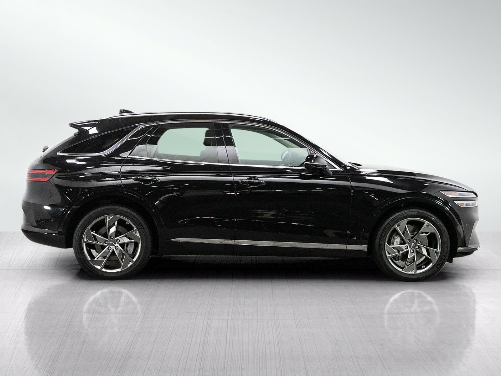Used 2023 Genesis Electrified GV70 AWD/4WD image 6