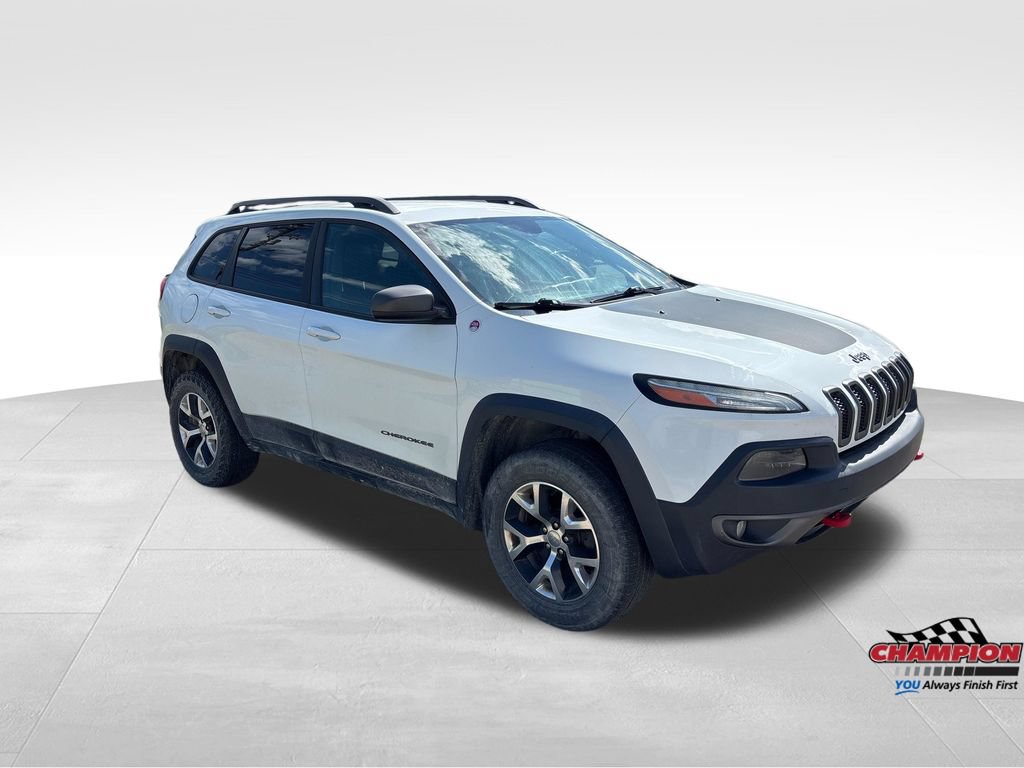 Used 2014 Jeep Cherokee Trailhawk w/ Cold Weather Group AWD/4WD image 8