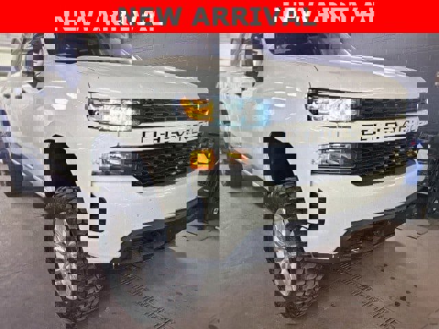 Used 2019 Chevrolet Silverado 1500 Custom w/ Trailering Package image 12