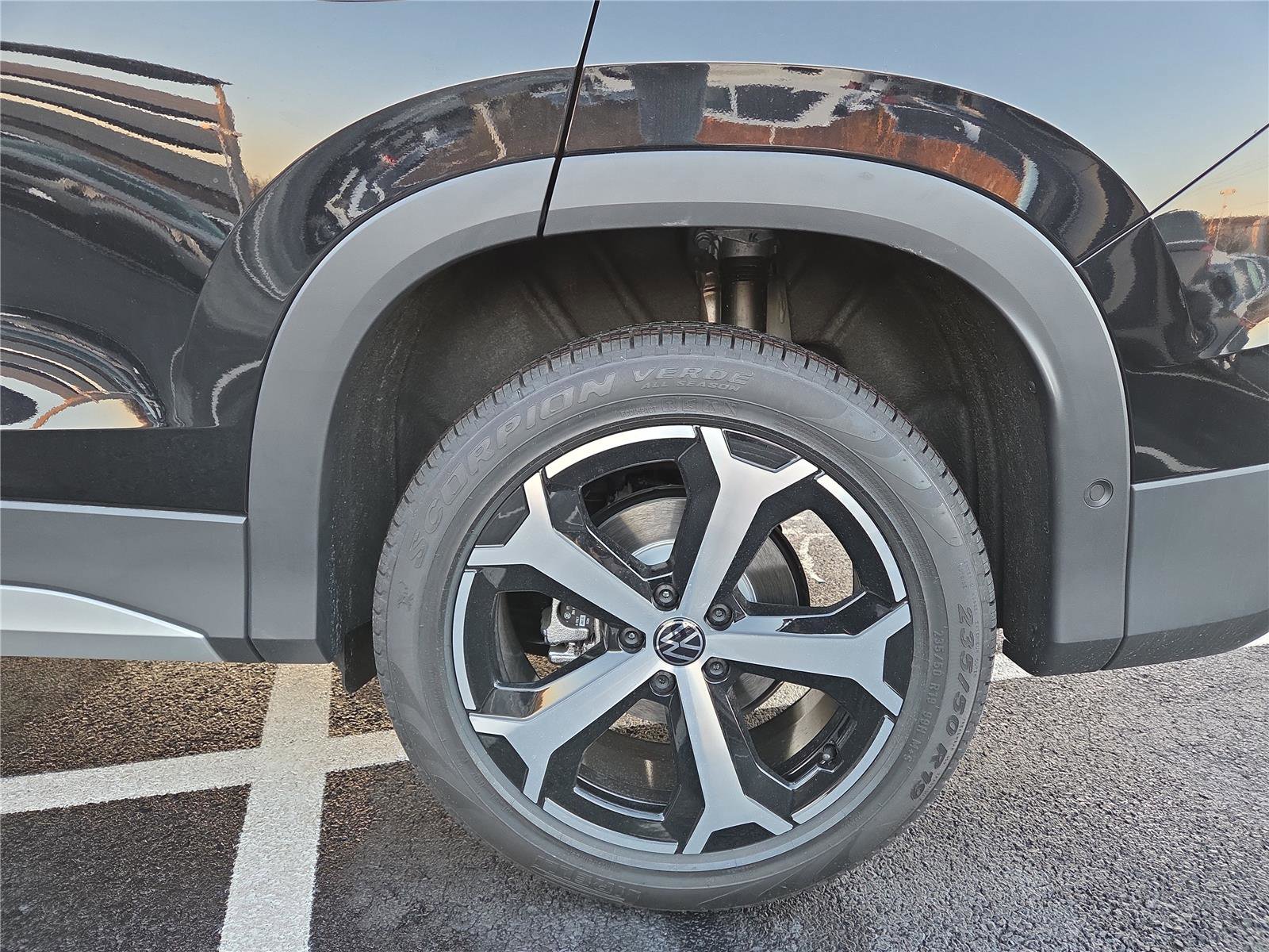 New 2026 Volkswagen Tiguan SE image 10