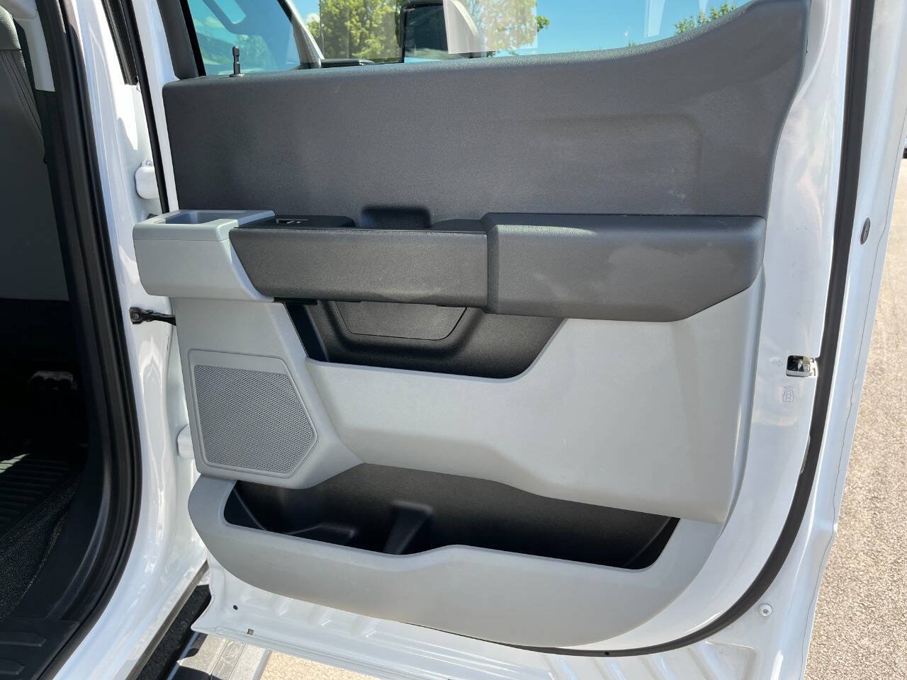 Used 2025 Ford F550 4x4 Crew Cab Super Duty image 21