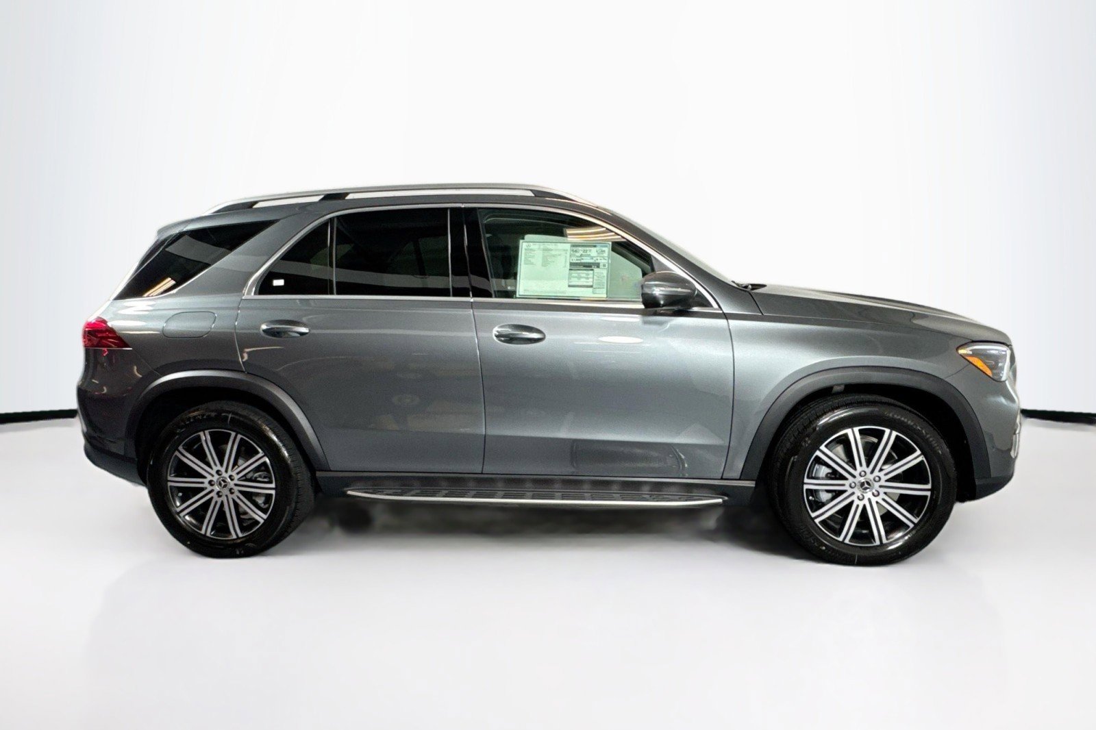 New 2026 Mercedes-Benz GLE 450e 4MATIC image 4