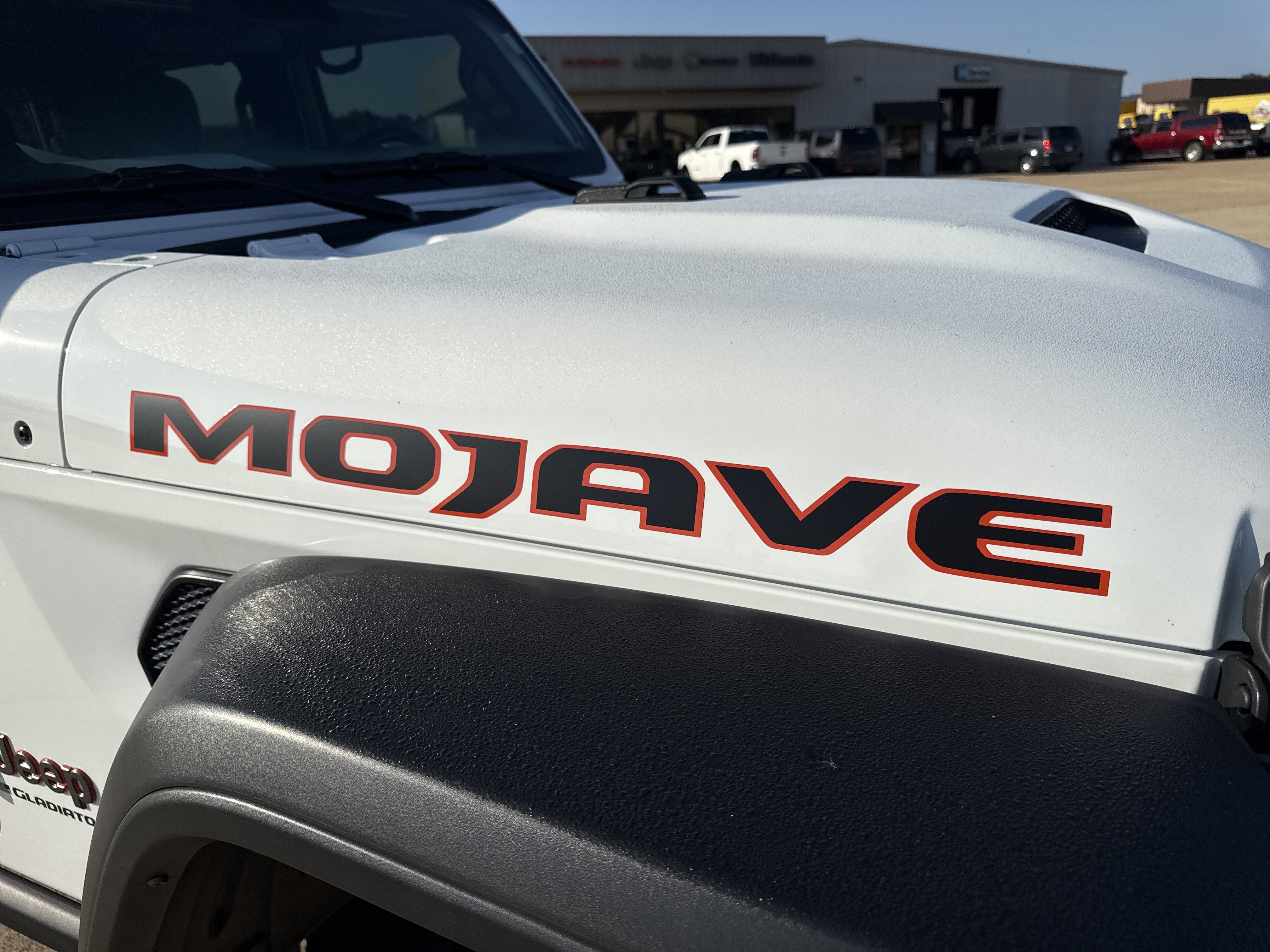 Used 2024 Jeep Gladiator Mojave w/ Safety Group image 14