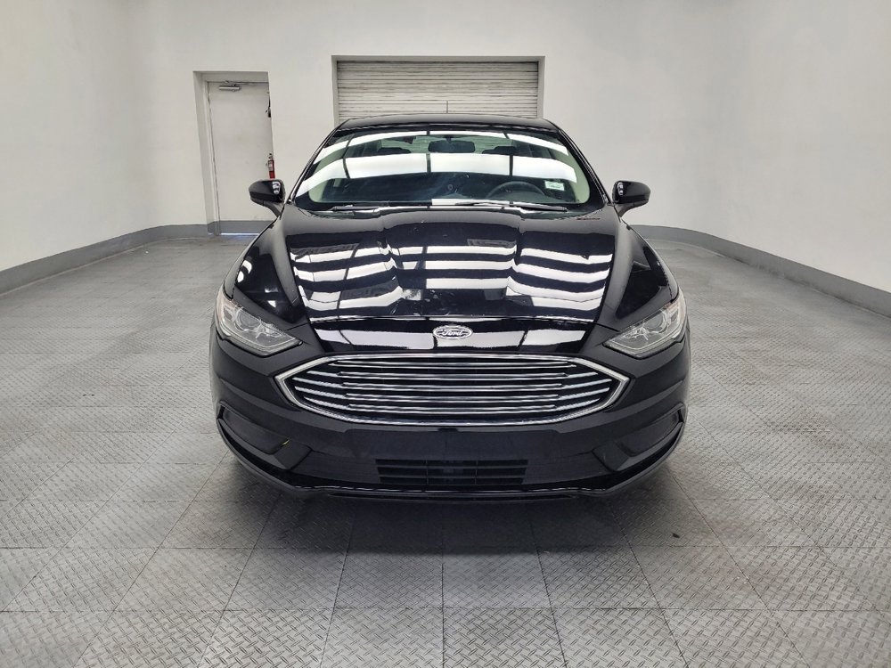 Used 2017 Ford Fusion SE w/ Fusion SE Technology Package FWD image 15