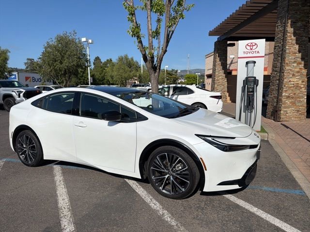 Used 2025 Toyota Prius Limited FWD image 3