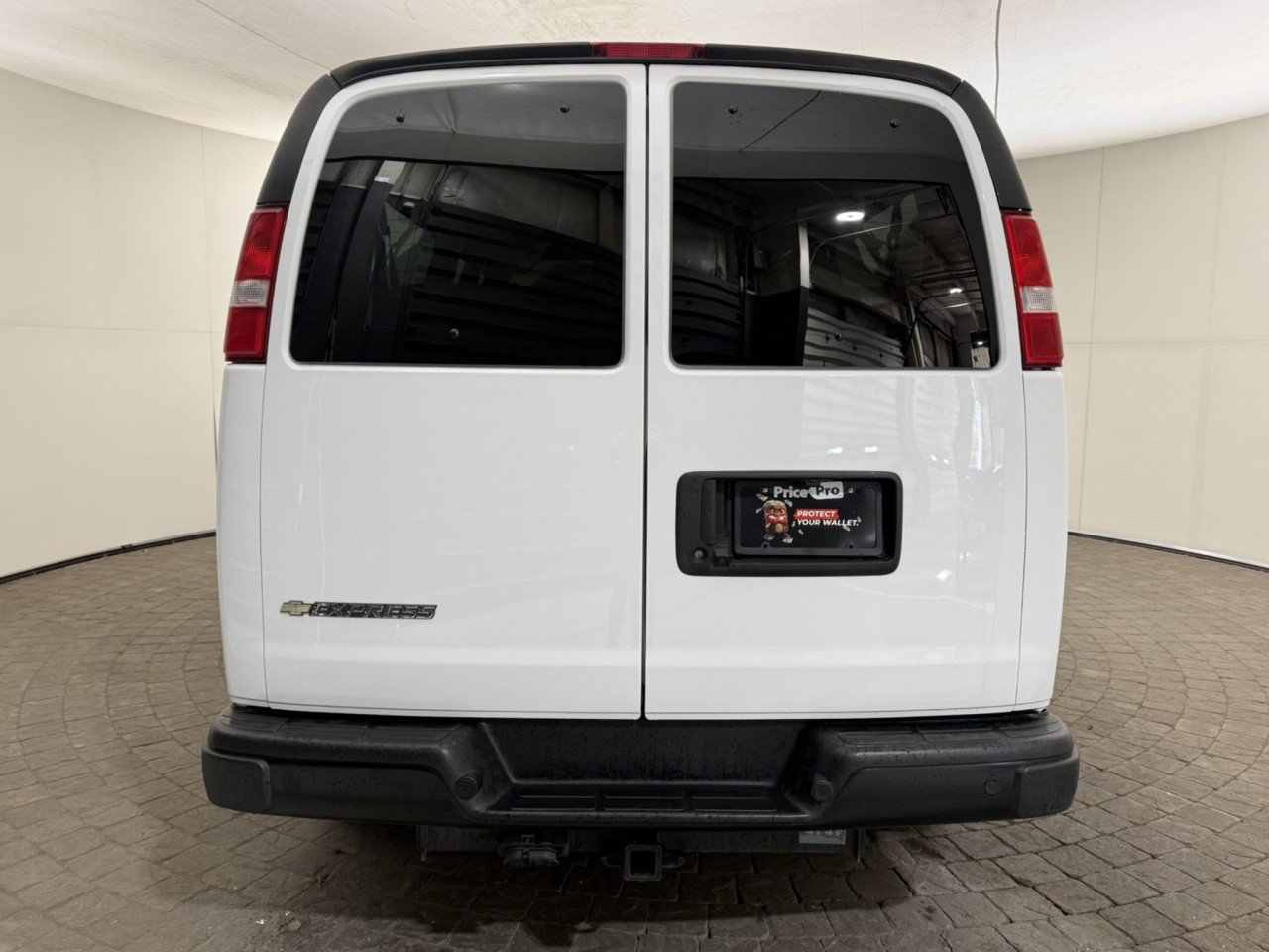 Used 2024 Chevrolet Express 3500 LS RWD image 6