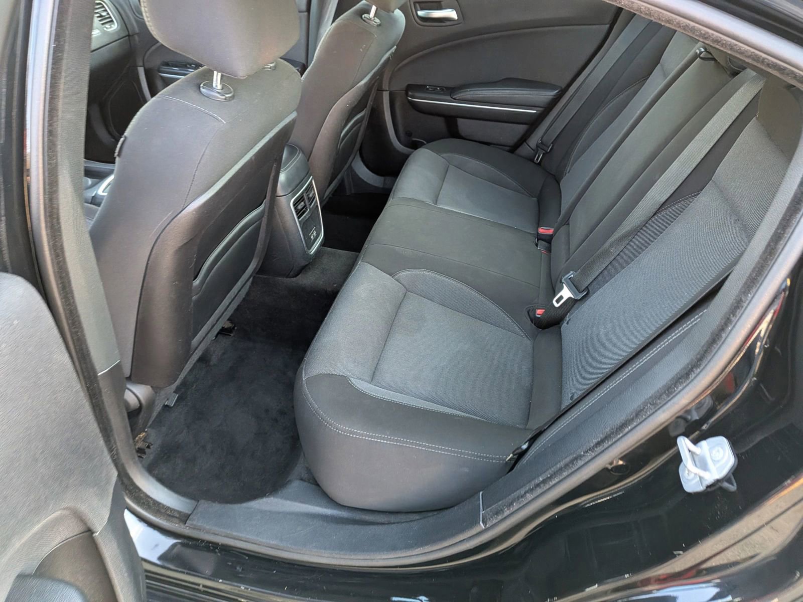 Used 2015 Dodge Charger SE image 20