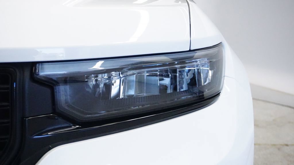 Used 2023 Jeep Grand Cherokee L Laredo image 7