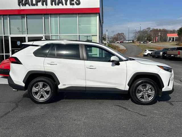 Used 2023 Toyota RAV4 XLE w/ Convenience Package image 2