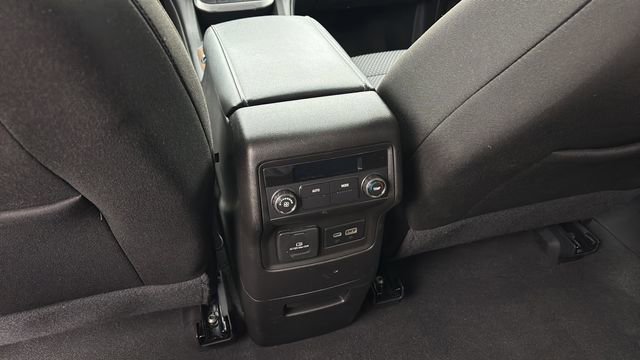 Used 2023 GMC Acadia SLE w/ Driver Convenience Package FWD image 21