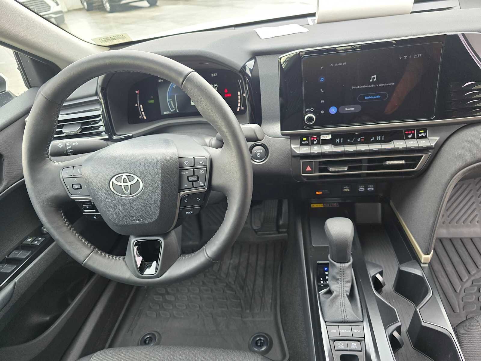 Used 2026 Toyota Camry LE w/ Convenience Package image 10