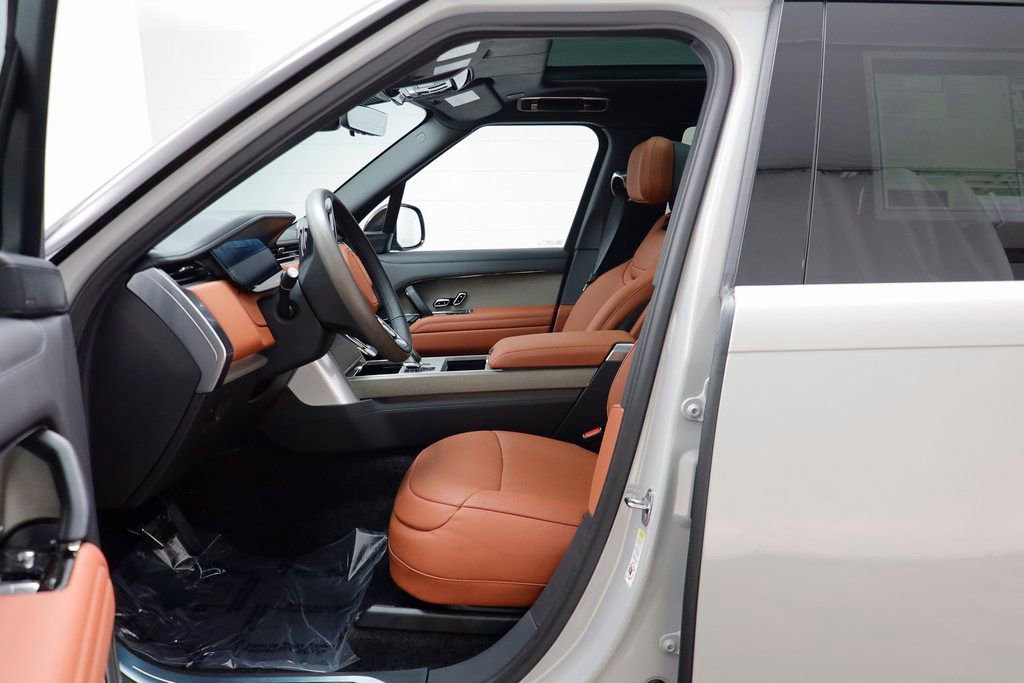 New 2026 Land Rover Range Rover SV image 5