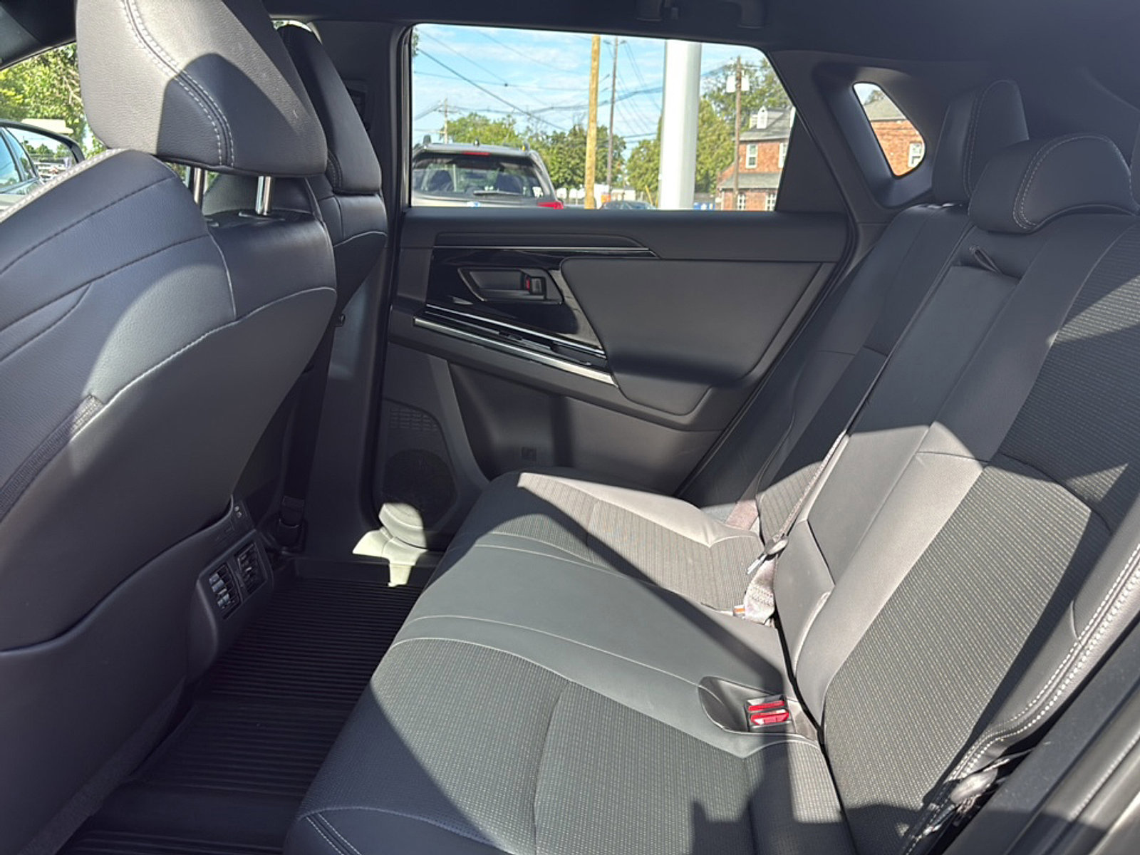 Certified 2023 Subaru Solterra AWD image 36