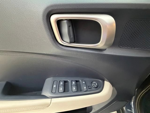Used 2026 Hyundai Venue SEL FWD image 28