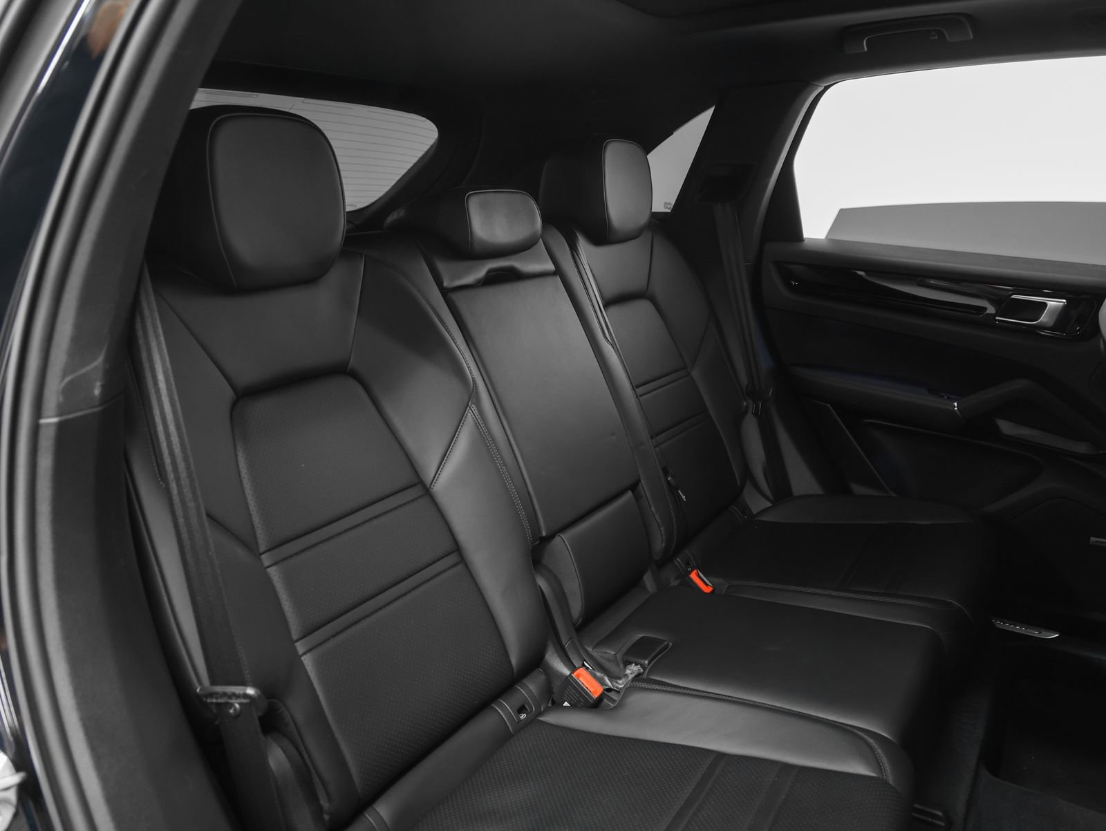 Certified 2019 Porsche Cayenne S image 23