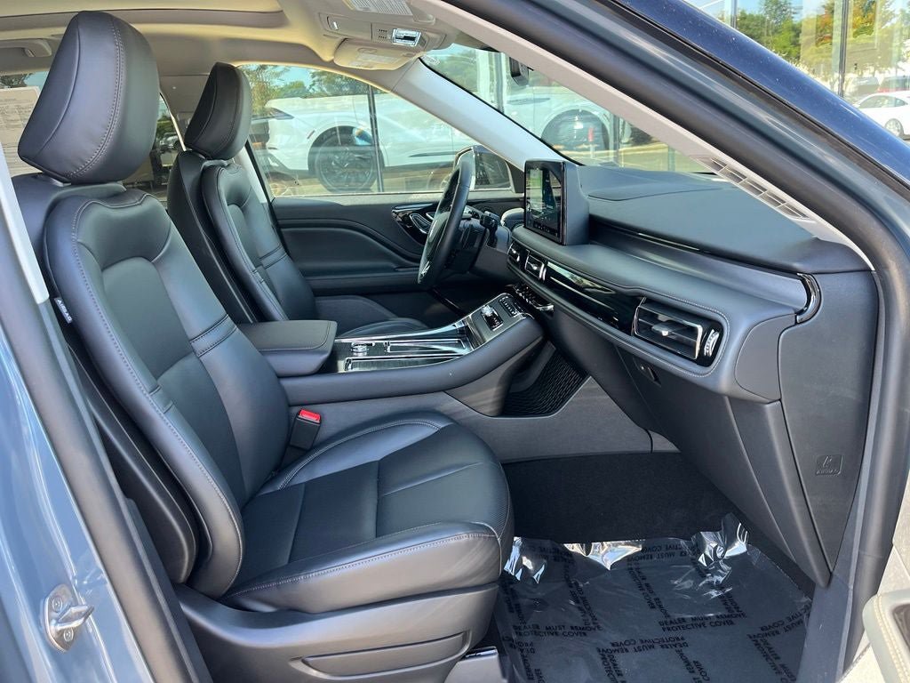 Used 2026 Lincoln Aviator AWD image 21