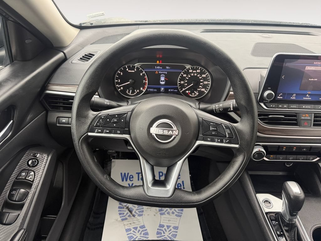 Used 2025 Nissan Altima 2.5 SV FWD image 12