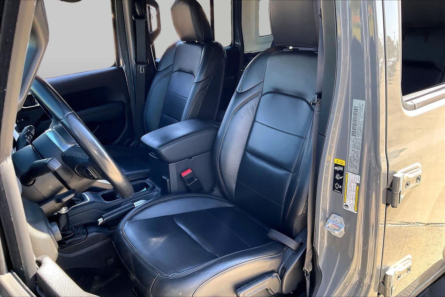 Used 2020 Jeep Wrangler Unlimited Sahara AWD/4WD image 8