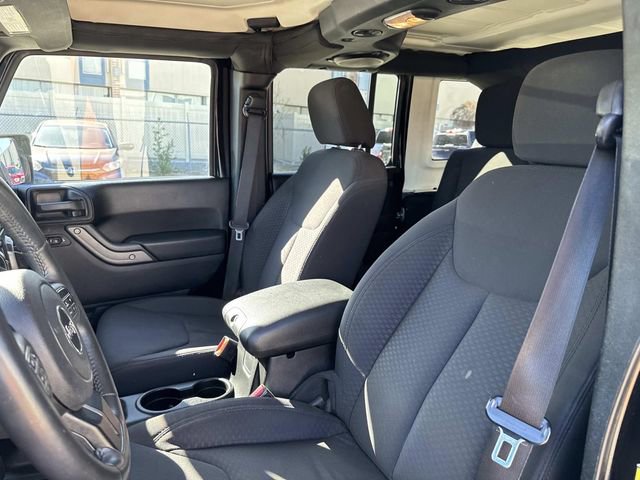 Used 2013 Jeep Wrangler Unlimited Sport image 16