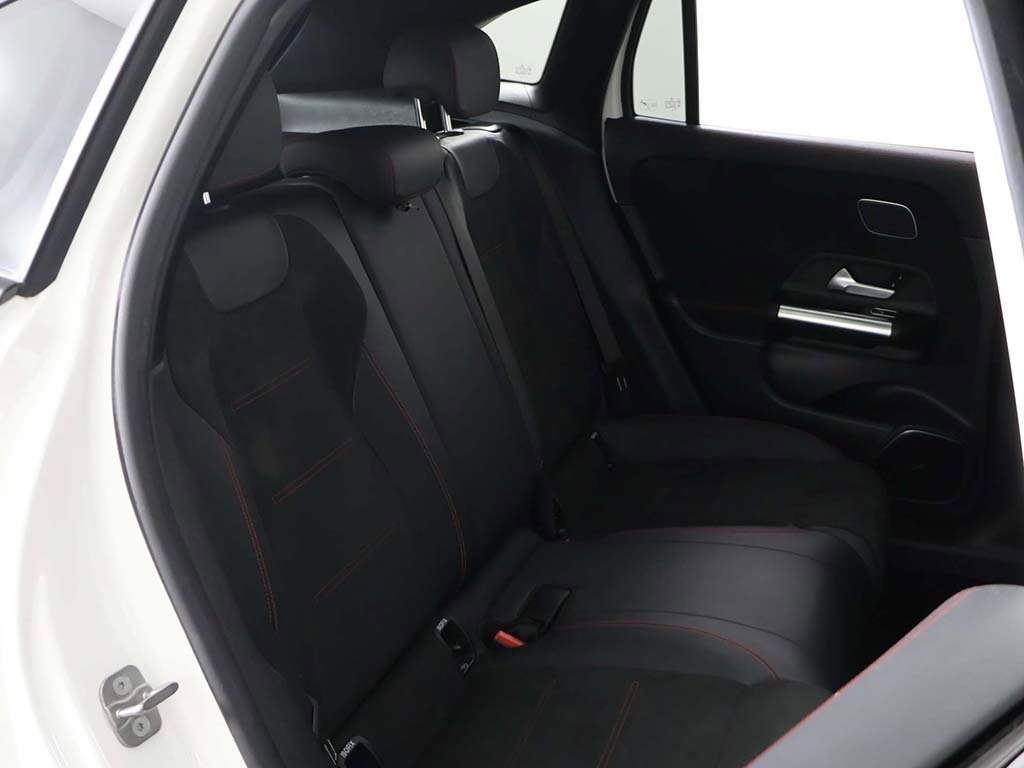 Used 2024 Mercedes-Benz GLA 250 4MATIC image 33