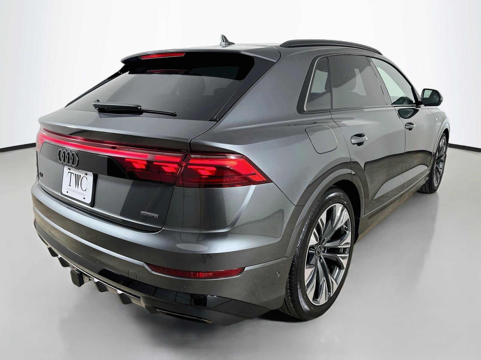 New 2027 Audi Q8 Prestige AWD/4WD image 5