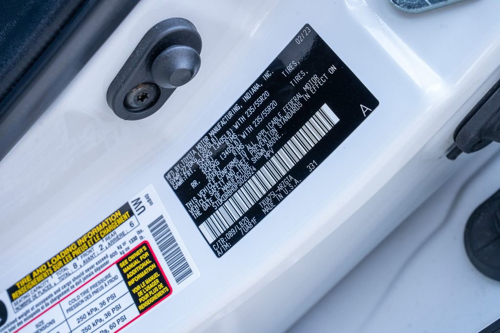 Used 2023 Toyota Highlander Limited image 23