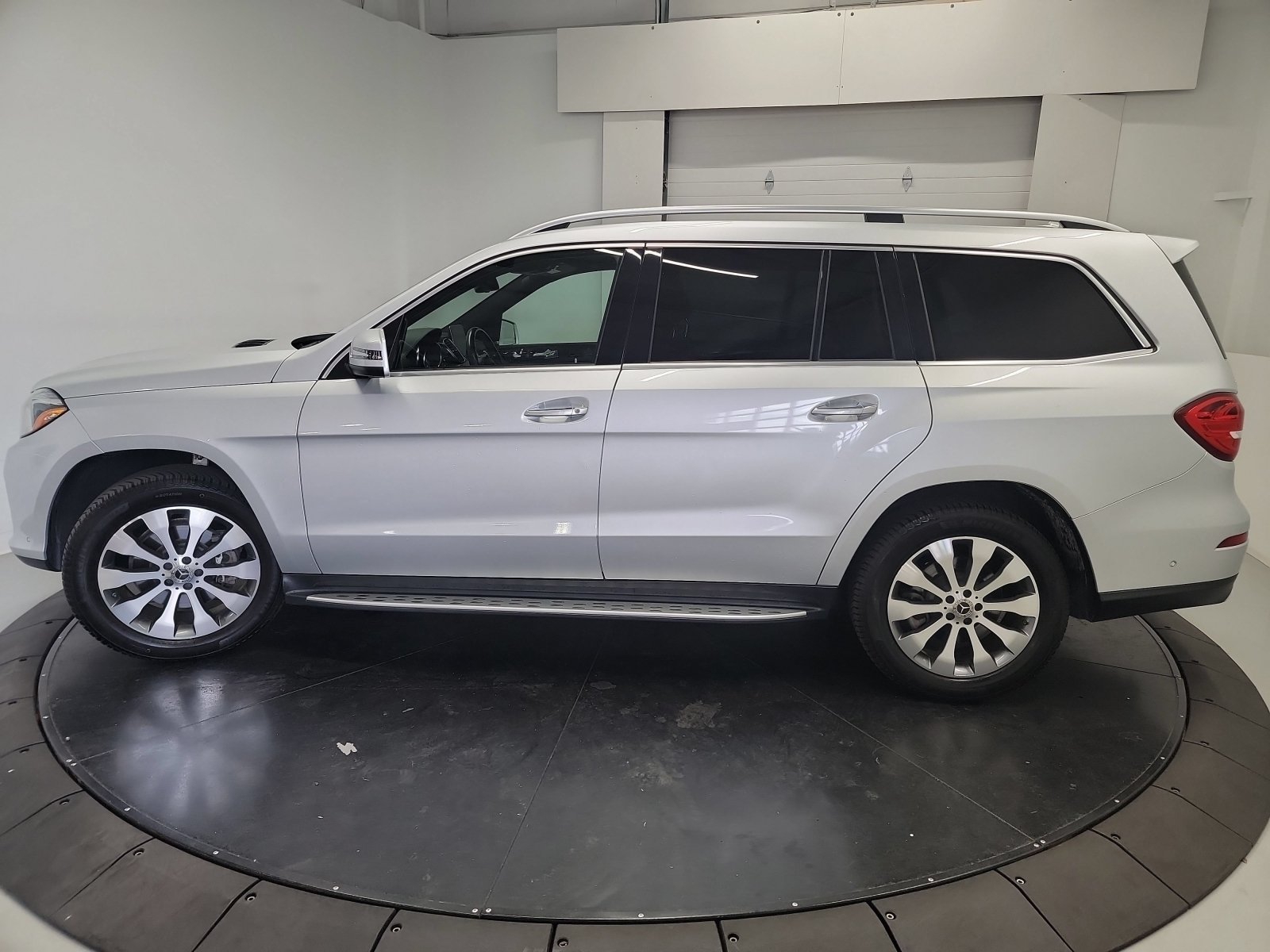 Used 2019 Mercedes-Benz GLS 450 4MATIC image 4