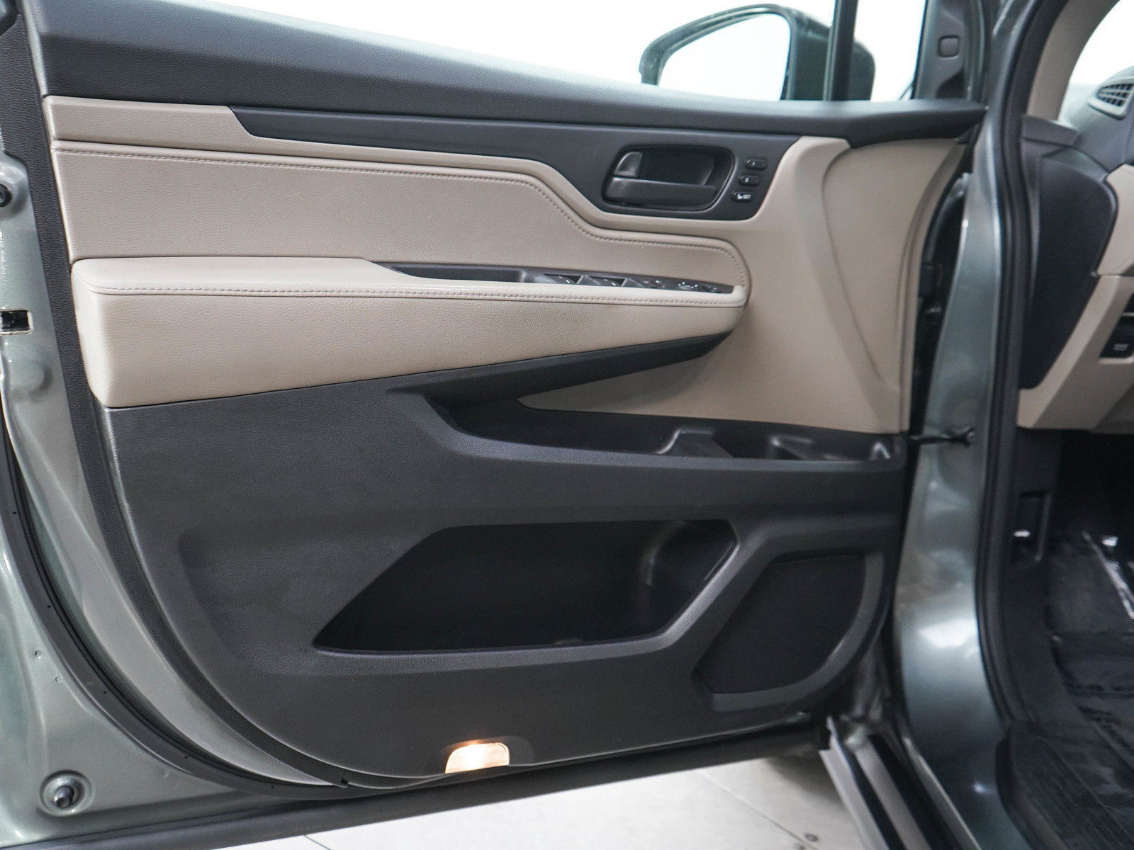 Used 2018 Honda Odyssey EX-L image 23