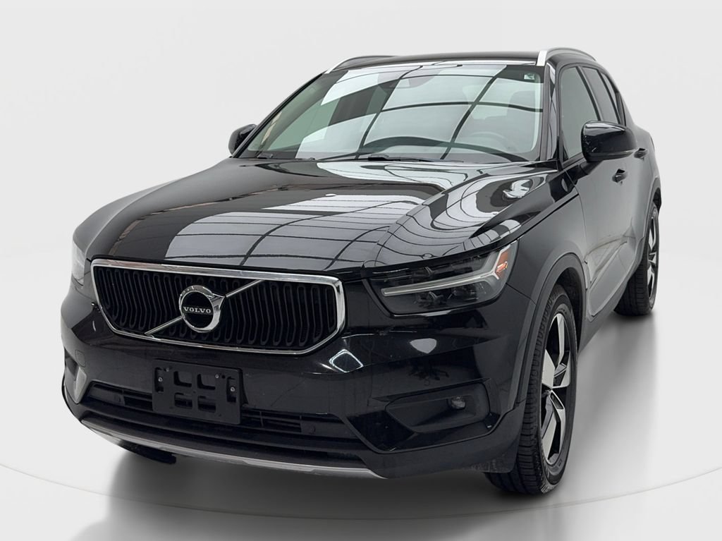 Used 2021 Volvo XC40 T5 Momentum w/ Premium Package AWD/4WD image 4