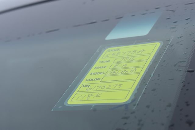 Used 2016 Kia Sedona SX image 36