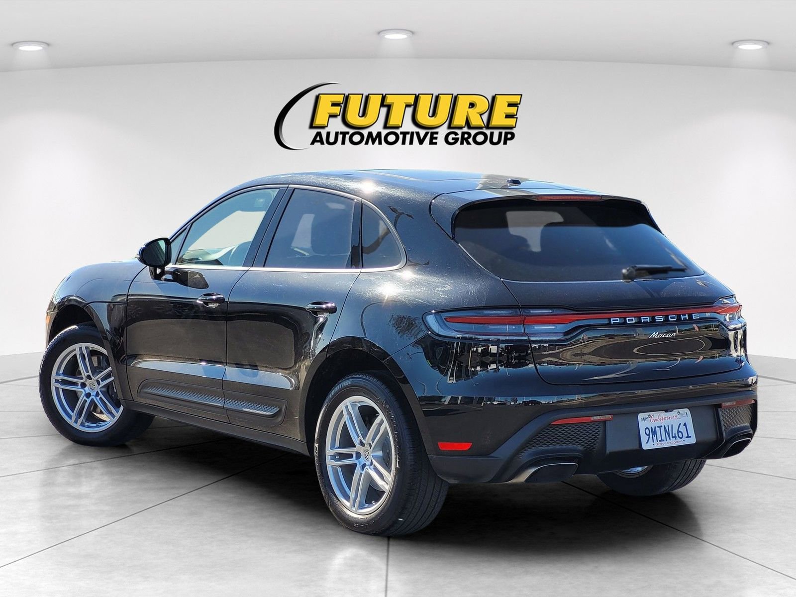 Used 2024 Porsche Macan image 6