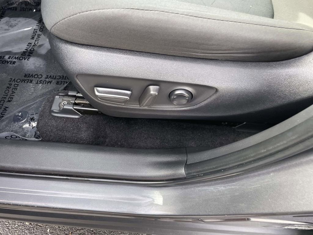 Used 2024 Toyota RAV4 XLE image 29