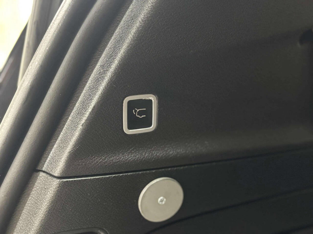 Used 2017 Chrysler Pacifica Limited image 31