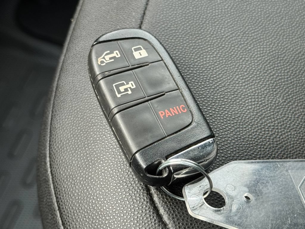 Used 2026 RAM ProMaster 2500 w/ Convenience Group FWD image 32