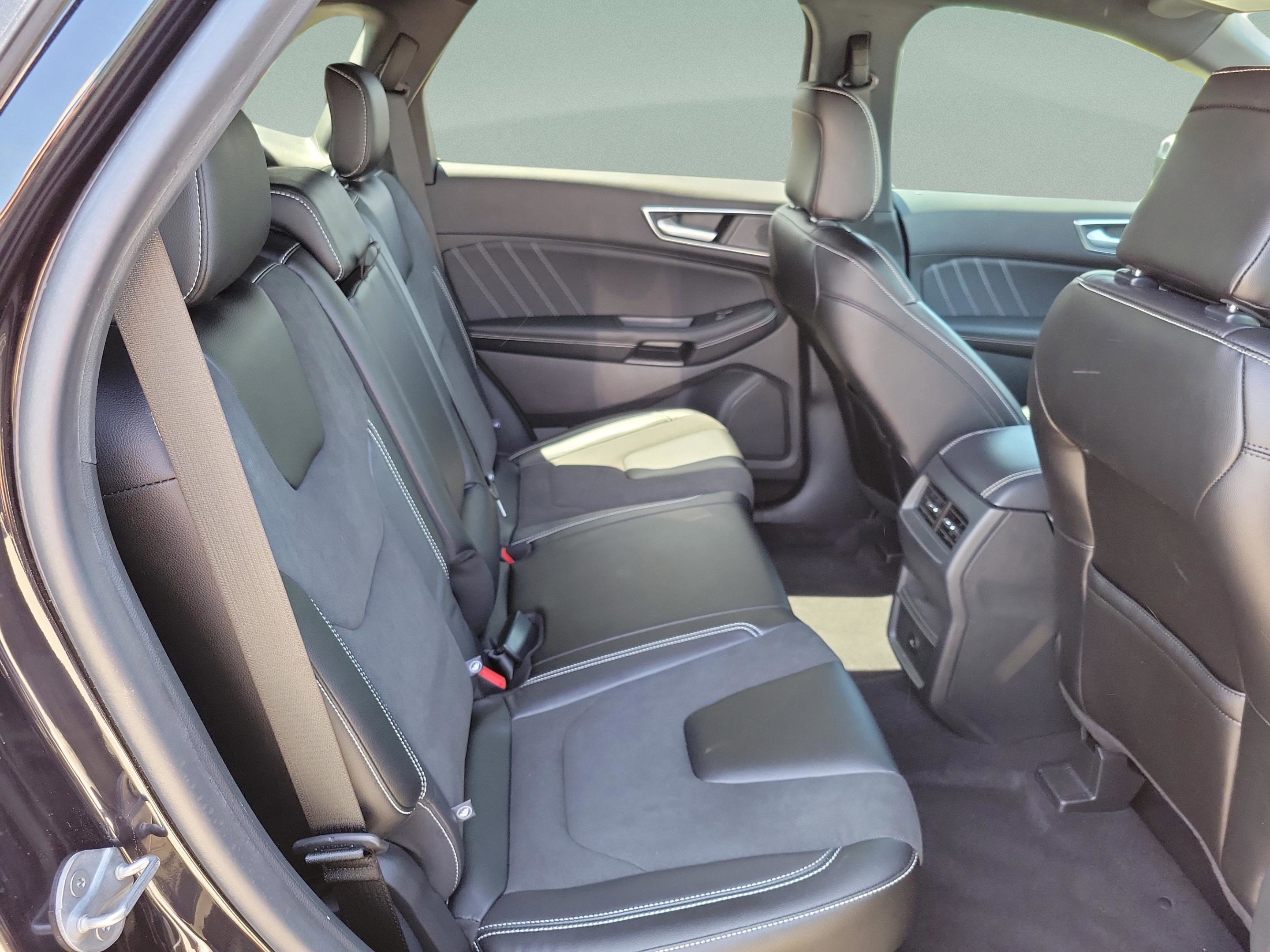 Used 2022 Ford Edge ST image 26