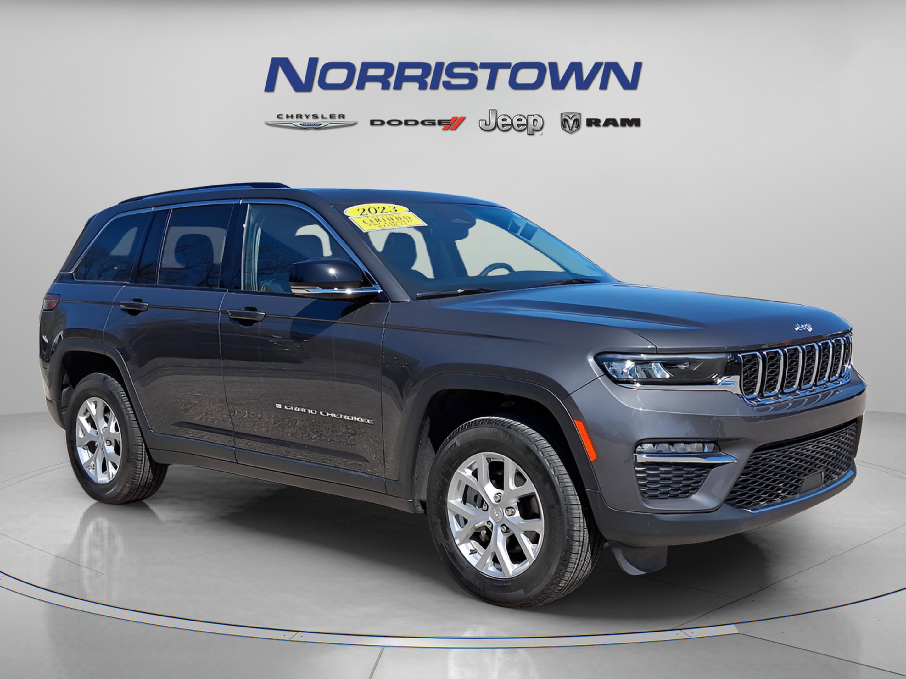 Certified 2023 Jeep Grand Cherokee Limited image 1